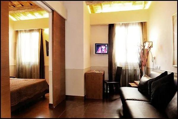 **** Hotell Condotti Palace Rom Italien