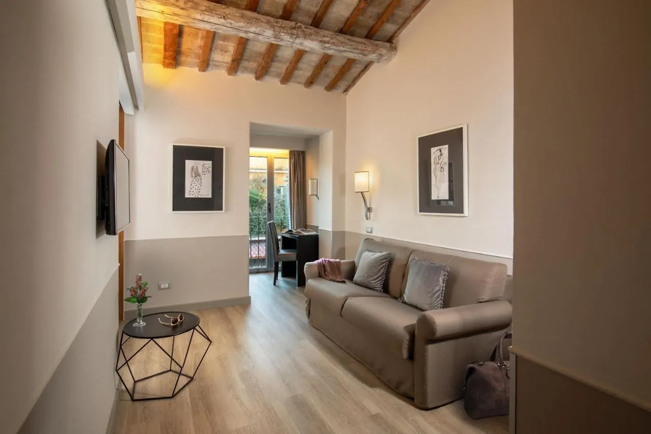רומא Condotti Palace מלון