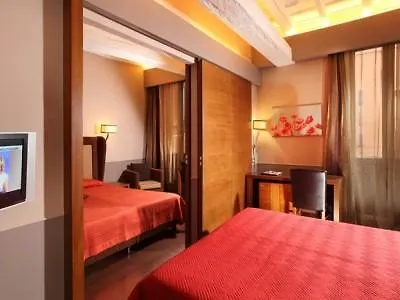 רומא Condotti Palace 4*,
