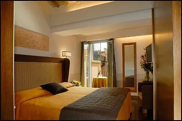 **** מלון רומא Condotti Palace איטליה