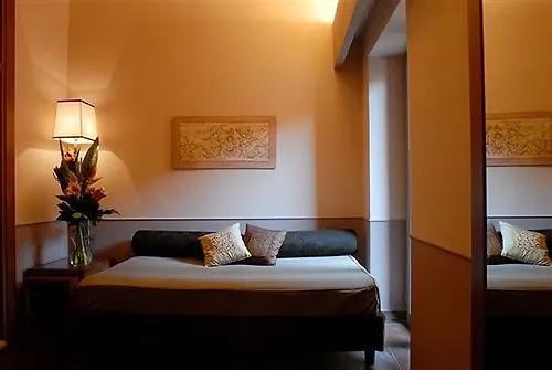 מלון רומא Condotti Palace