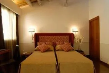 רומא Condotti Palace 4*,