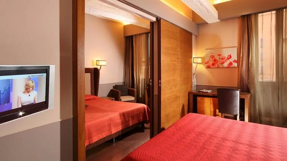 **** Hotel Condotti Palace Roma Itália