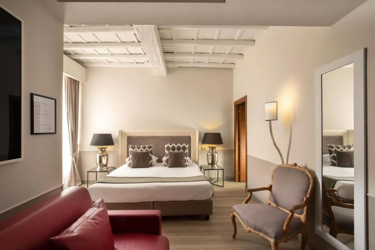 **** Hotel Condotti Palace Roma Itália
